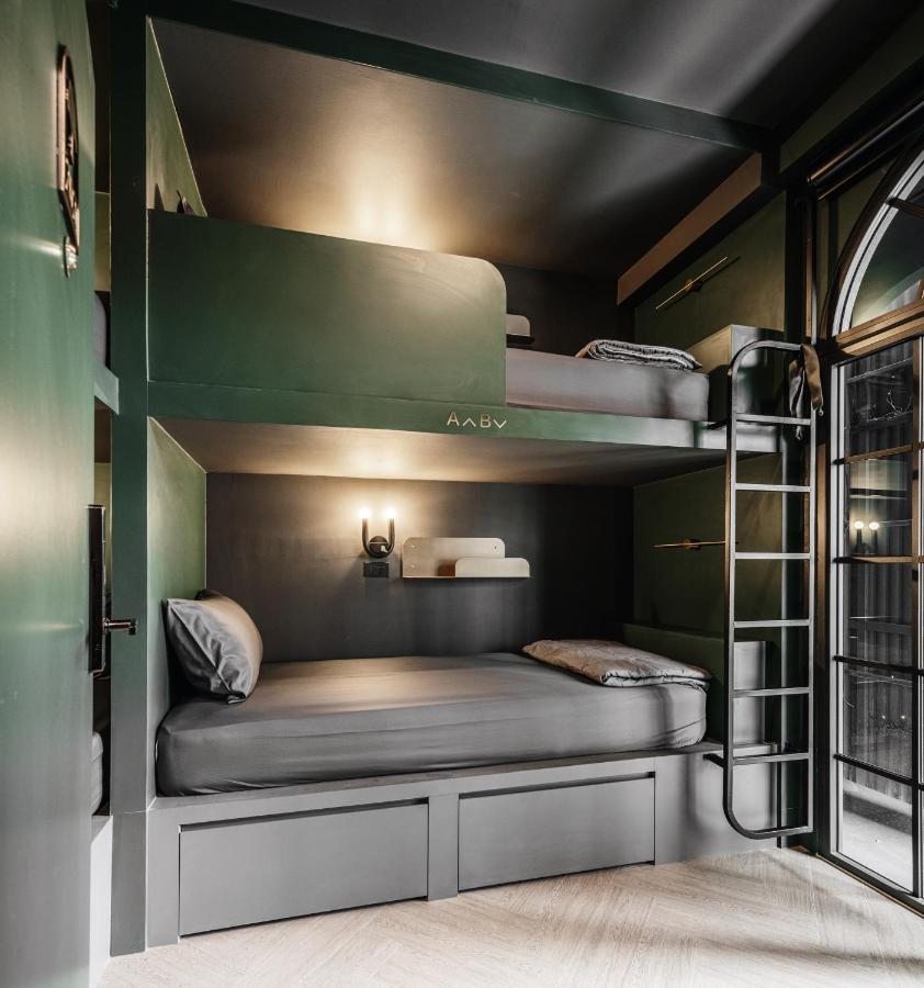 Cher Hostel Бангкок Екстер'єр фото