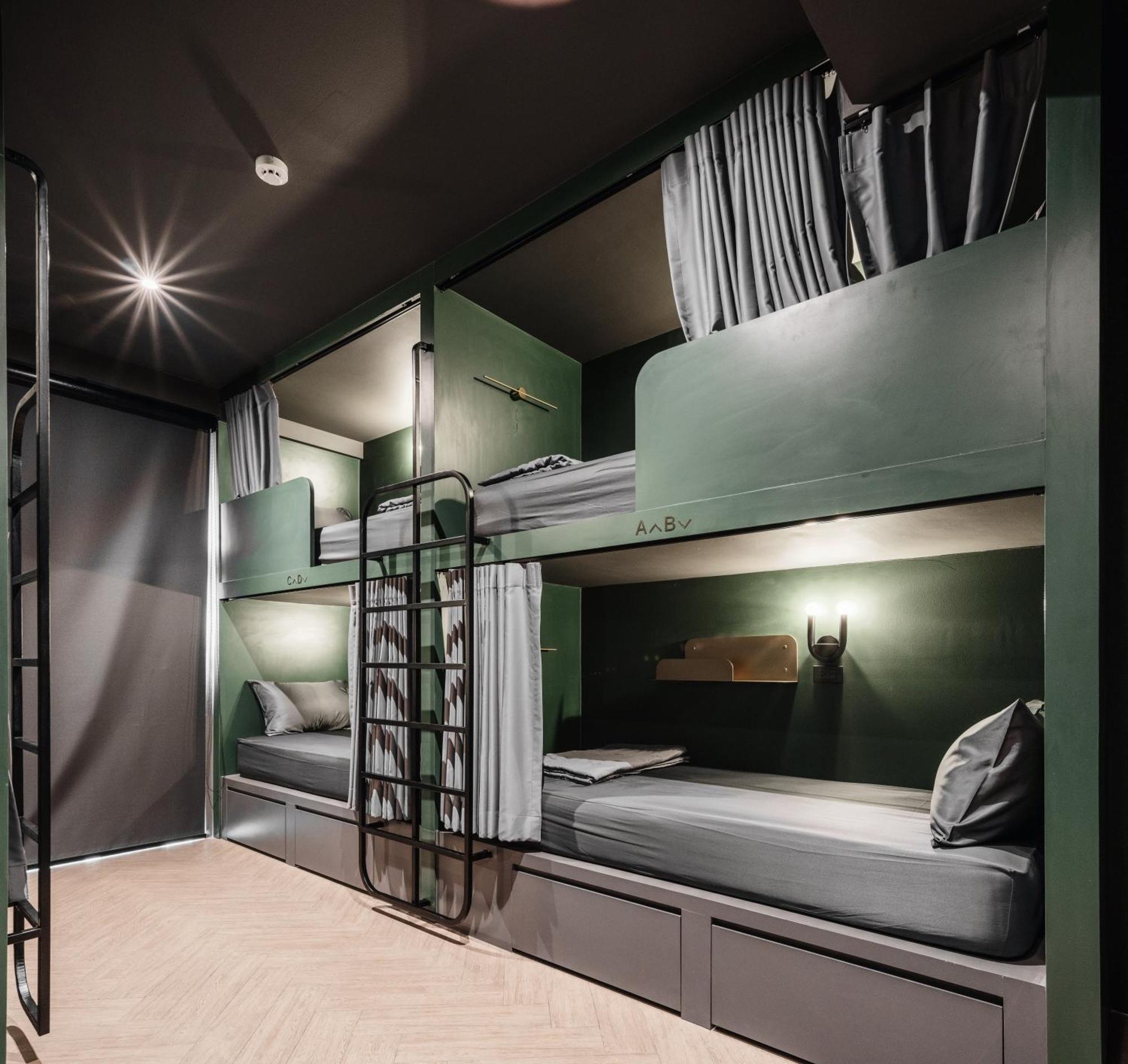 Cher Hostel Бангкок Екстер'єр фото