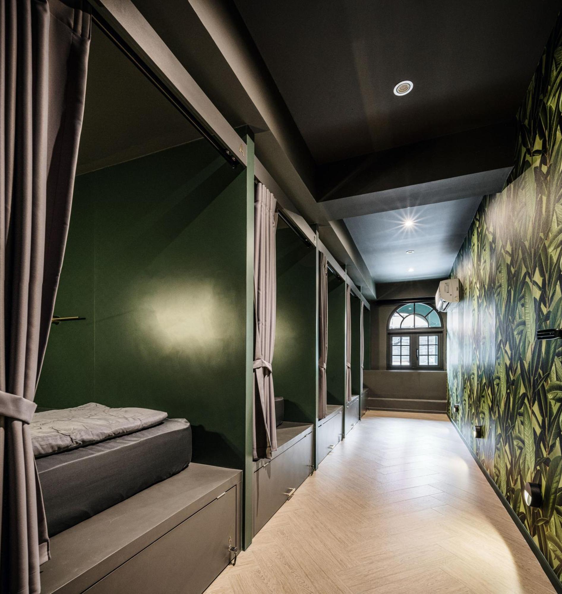 Cher Hostel Бангкок Екстер'єр фото